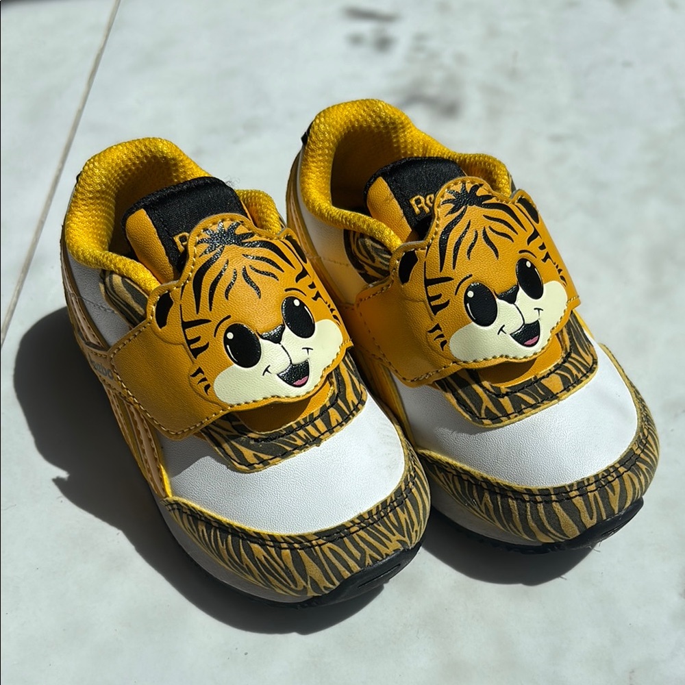 Roar Kids Yellow White Tiger Face Velcro Sneakers